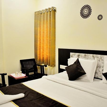 Skyotel Hotels & Banquets Vijayawāda Eksteriør bilde